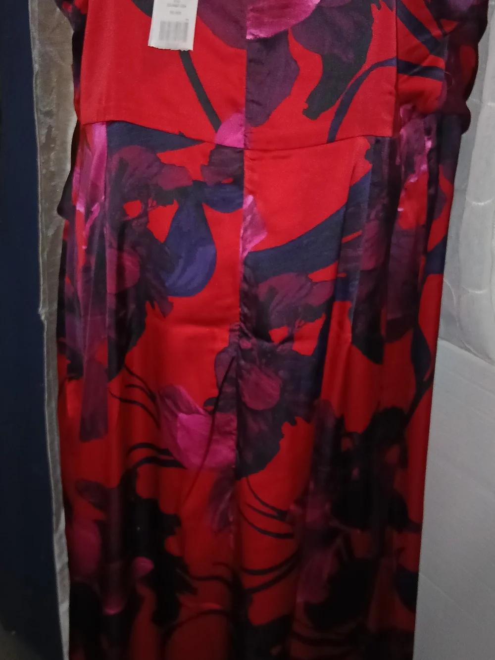 Suzy Shier Red Satin Midi Dress with Purple Floral Print - Picture 4 of 5